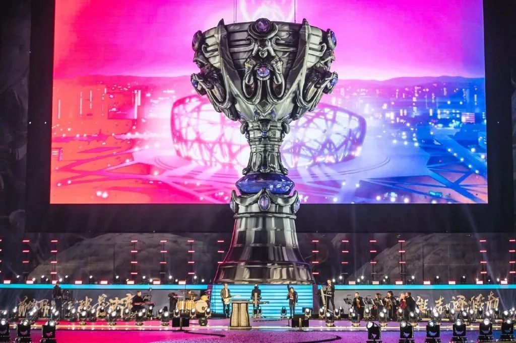 17岁的AD对阵 Ruler ，但惨遭击败！ Kiin Alola在底部支援， Generation Gaming 在巨大的劣势下反击获胜