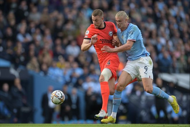 北青：邵佳一首期国足集训最早明年1月，将推进年轻化进程（据北青报道，邵佳一执掌国足后首期集训最快明年1月启动，阵容年轻化将提速）