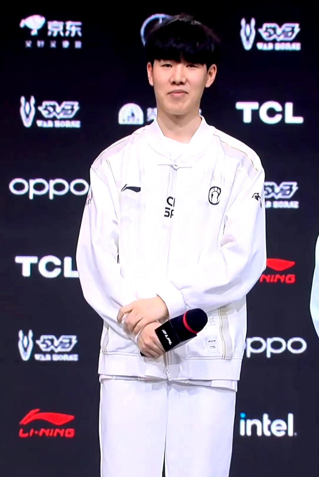 BLG群访 Tabe：对于季后赛的期待是，决赛跟JDG再交手一次