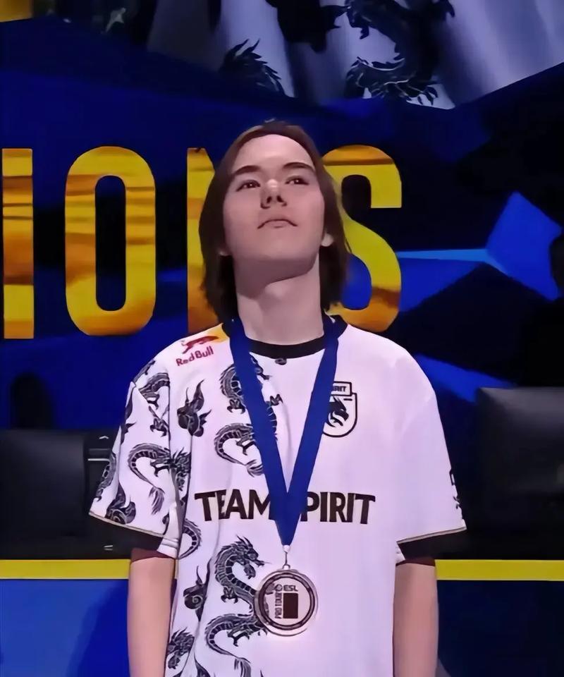 【战报】2025LPL春季赛季后赛RNG 3-2 TES，RNG出奇制胜偷家取胜