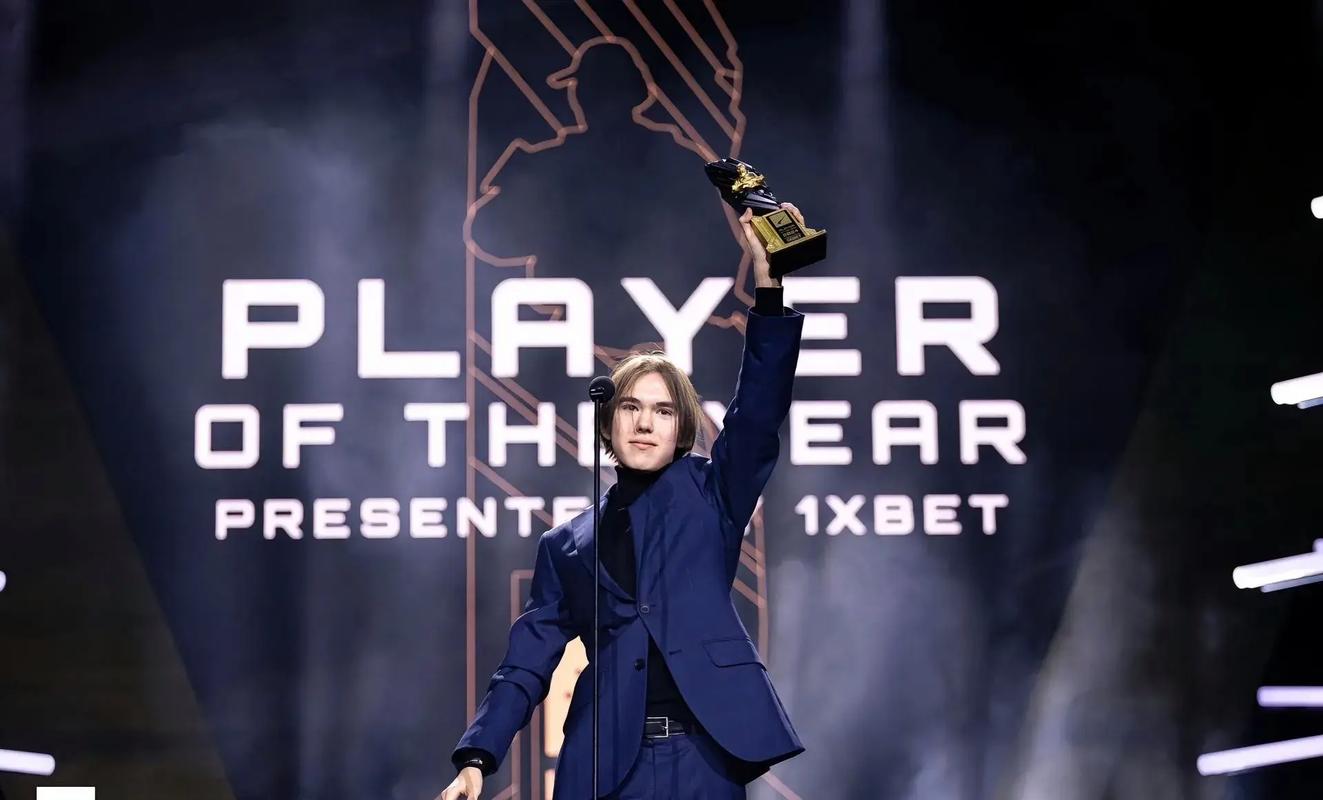 朱凯谈到 Invictus Gaming 教练：他在原则上有问题，我对Daeny的印象不好