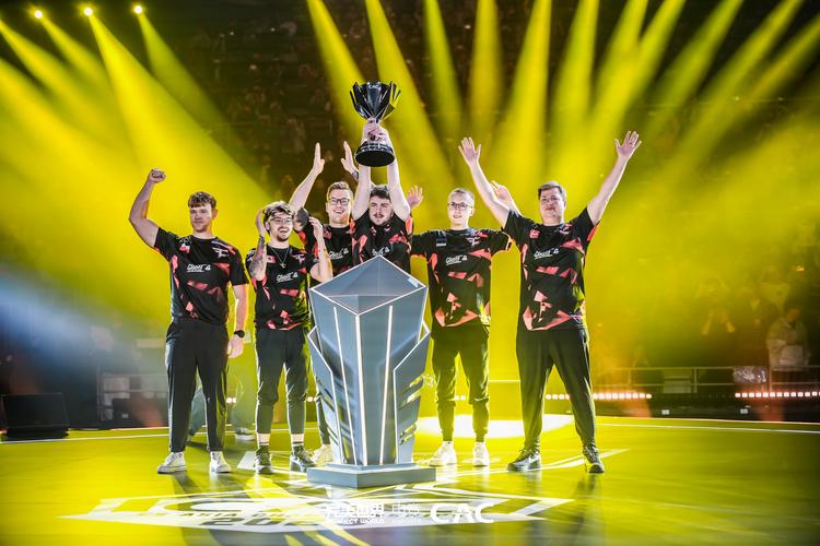 Meiko：不管FNC今天有没有赢T1 我都觉得他们是强队