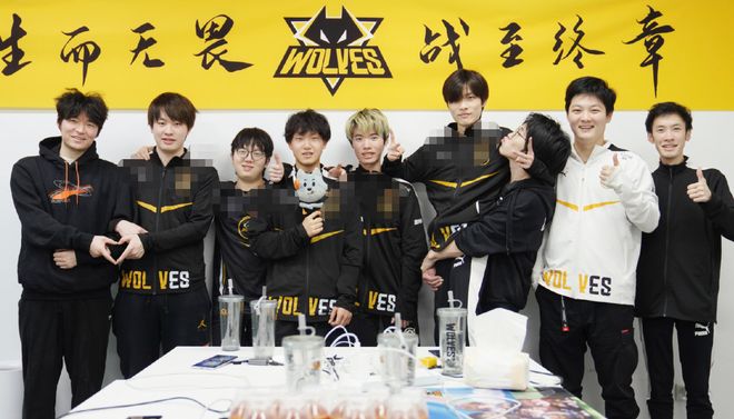 Legacy 在 StarLadder 布达佩斯 Major 2025 第一阶段首场比赛中败给了 FlyQuest